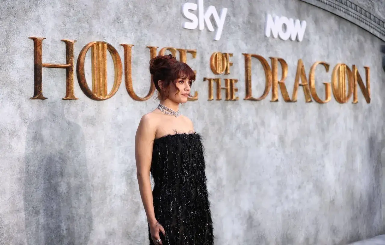 OLIVIA COOKE STILLS AT HOUSE OF THE DRAGON SEASON 2 PREMIERE IN LONDON 8